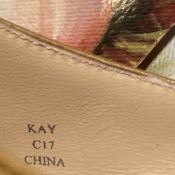 Taryn Rose camel leather wedge heel shoes Size 9 EUC - Picture 10 of 11